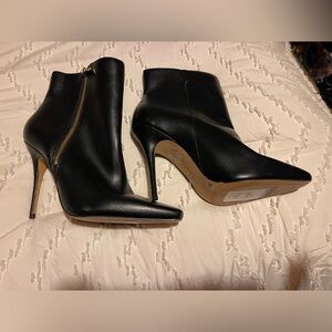 Jessica Simpson Classic Black Heels